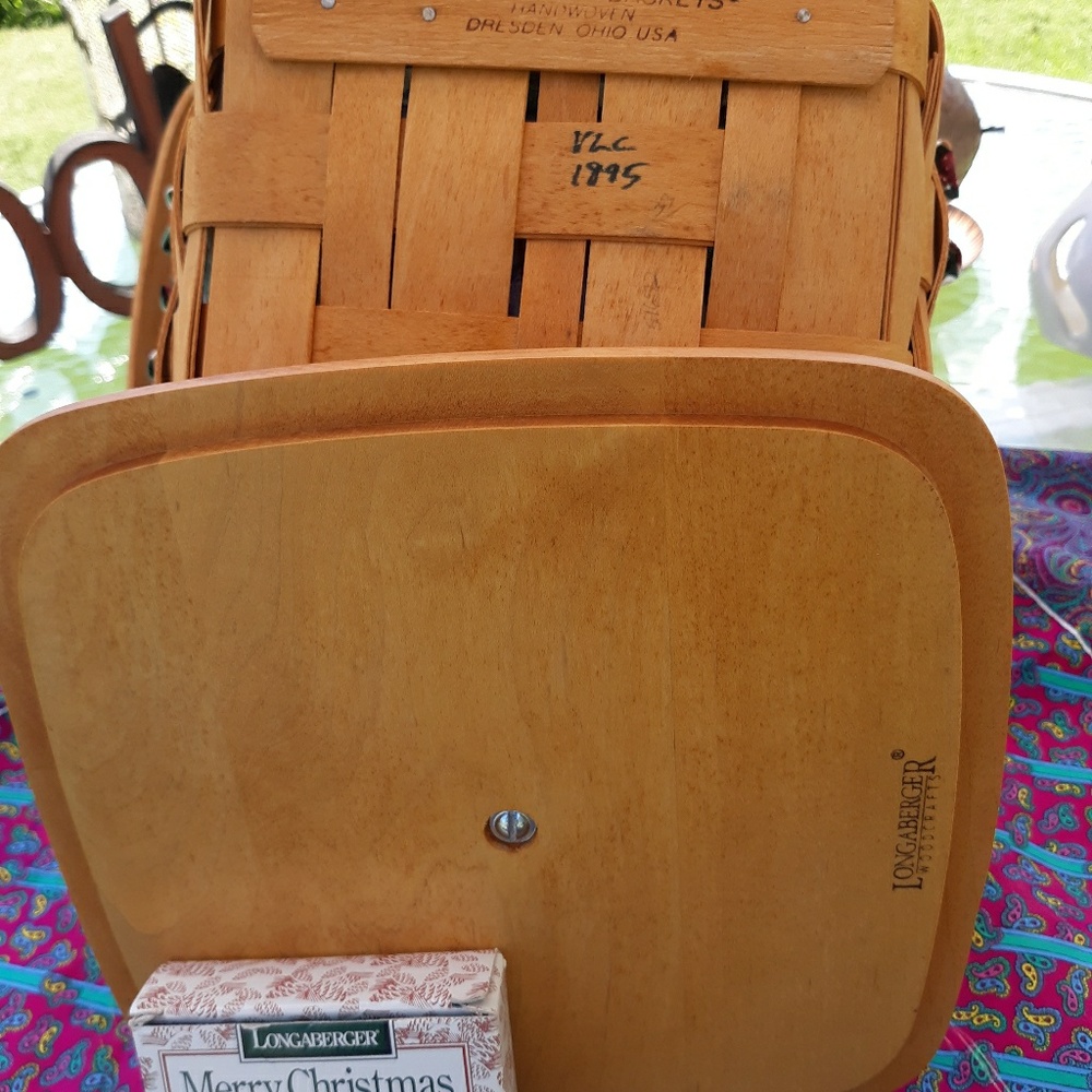 Original 1995 Christmas Basket with Cover, Liner a